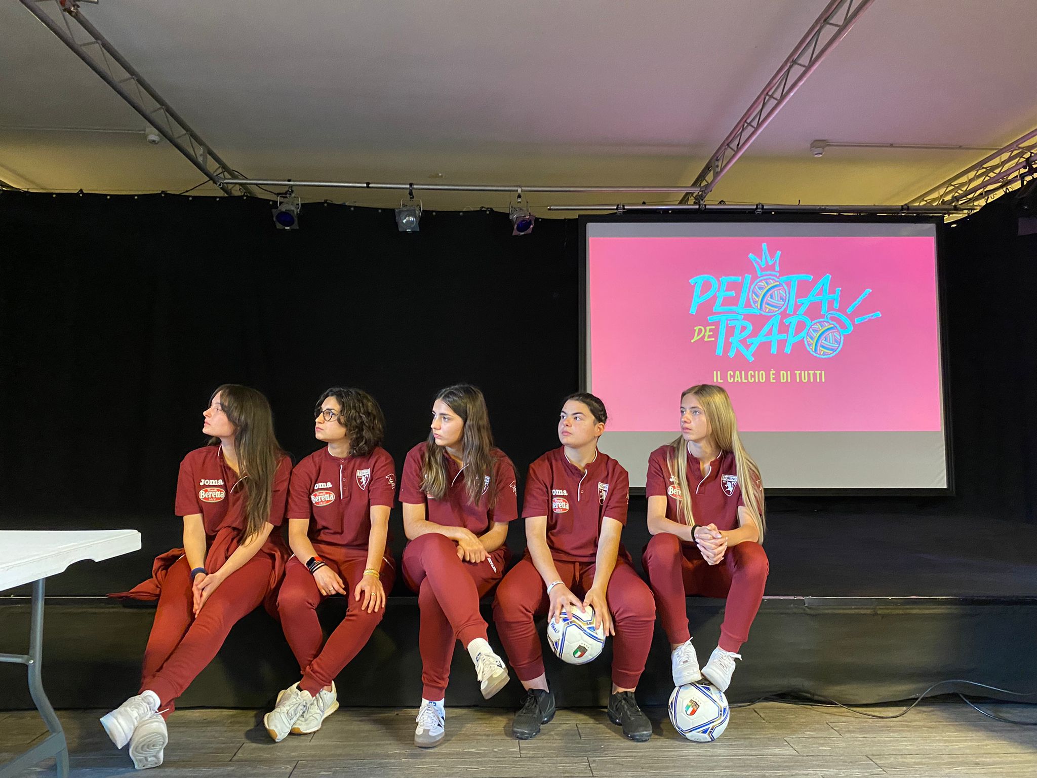 Le ragazze del Torino Fc alla serata organizzata da Pelota de Trapo (foto torinofc.it)