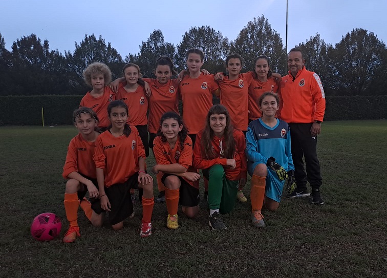 Under 12 femminile, fanno quattro gol le ragazze allenate da Daniele Giannatempo (foto Fb Venaria Calcio)