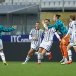 Gunnarsdottir esulta per il gol dell'1-2 (foto juventus.com)