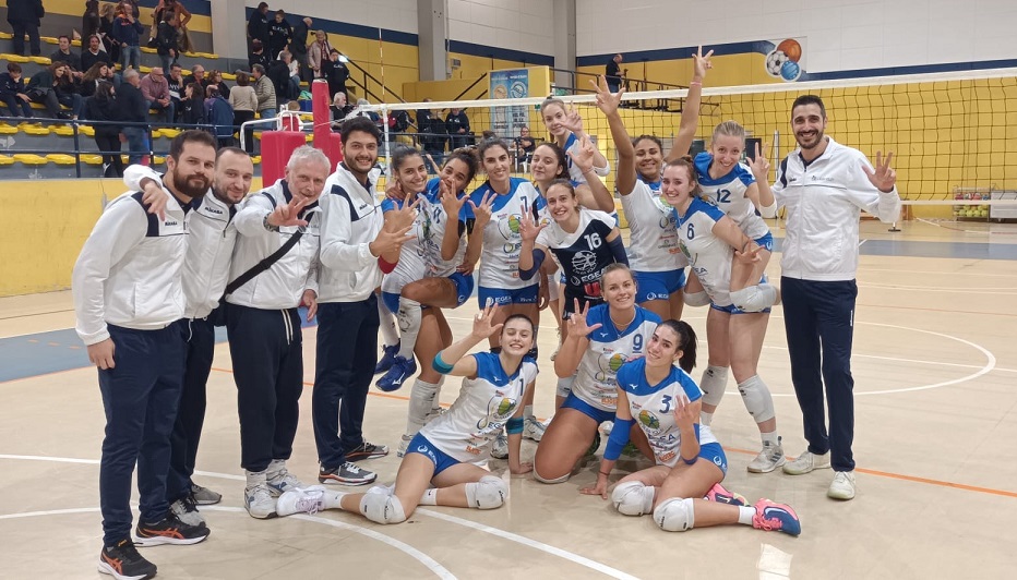 Serie B2 femminile, L'Alba volley torna da Lessona con tre punti (foto Fb L'Alba Volley ASD)