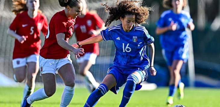 La Nazionale Under 17 femminile in azione contro le pari età norvegesi (foto figc.it)