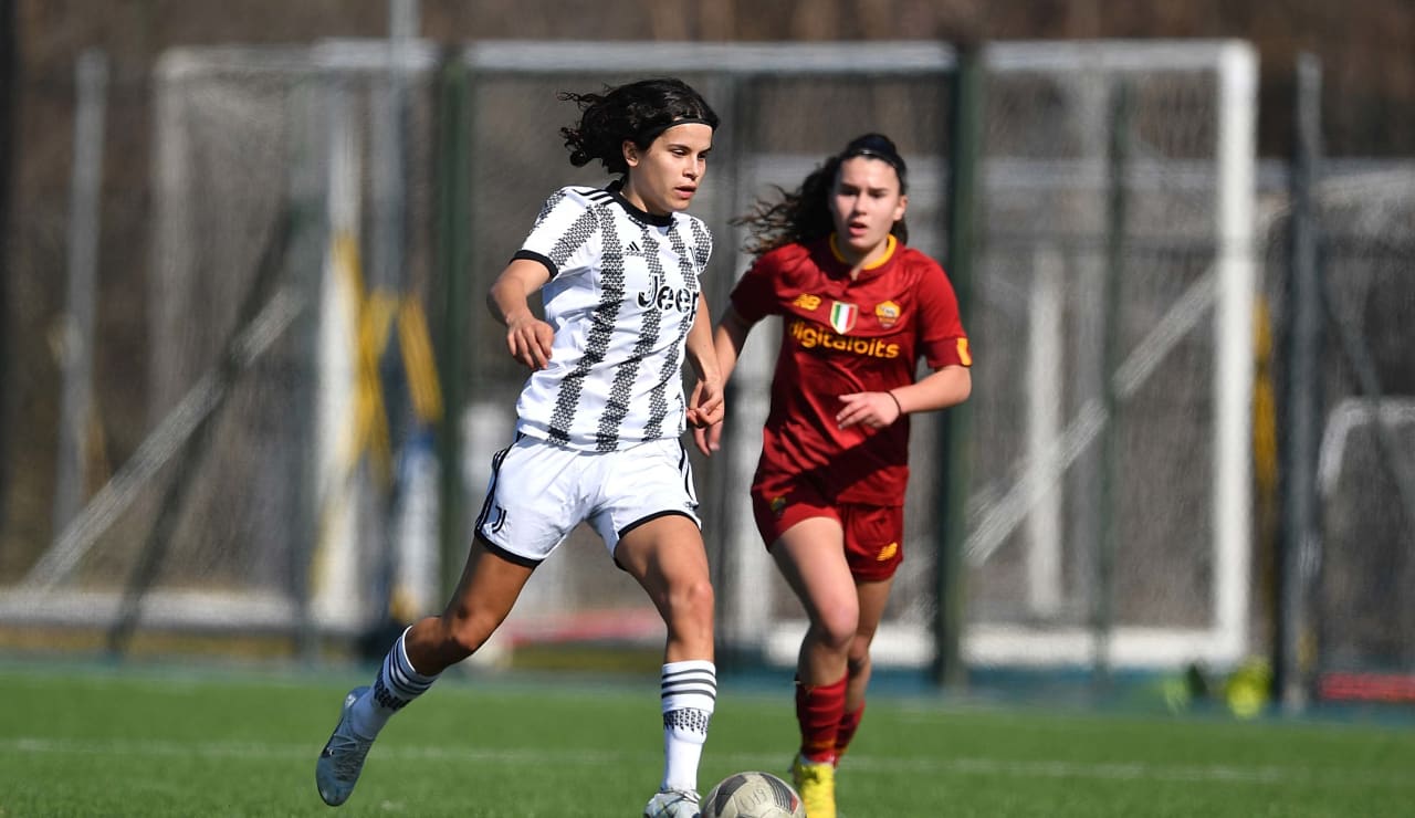 La centrocampista Eva Schatzer alla prima convocazione in Nazionale maggiore (foto juventus.com)